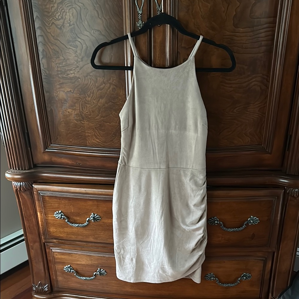 Elegant Tan Sleeveless Dress